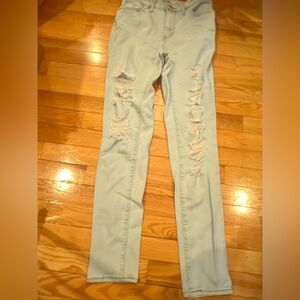 LEVI JEANS HIGH RISE SKINNY SIZE 28 LIGHT BLUE DISTRESSED IN FRONT 29”INSEAM